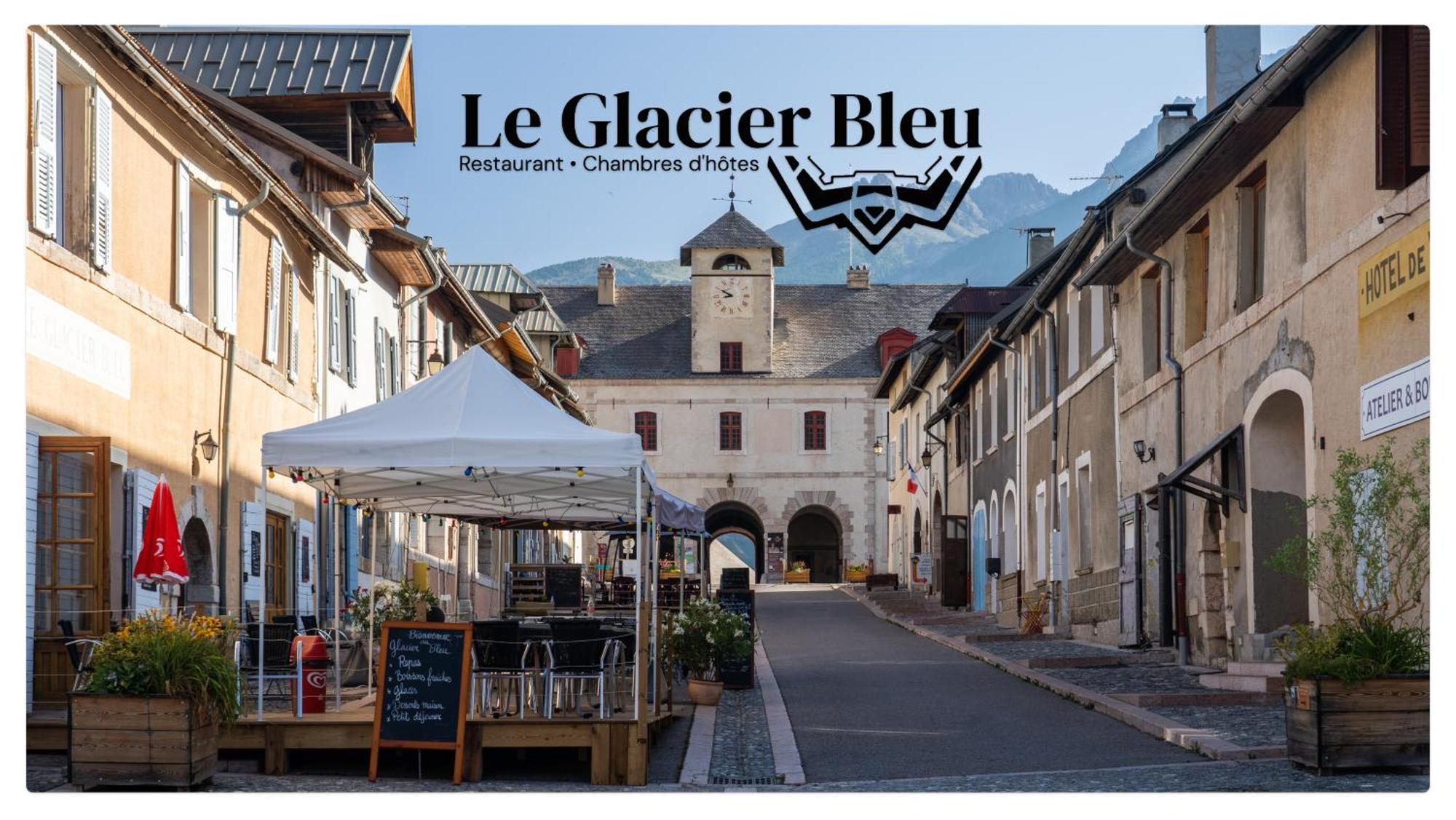 Auberge Le Glacier Bleu Mont-Dauphin Exterior foto